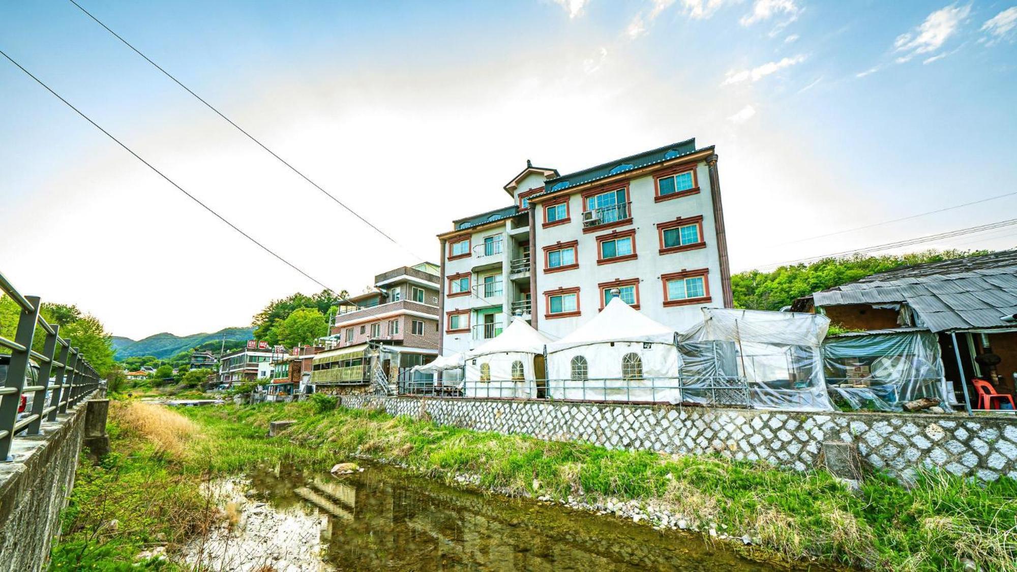 Gangchon Pine Hill Pension Chuncheon Exterior foto