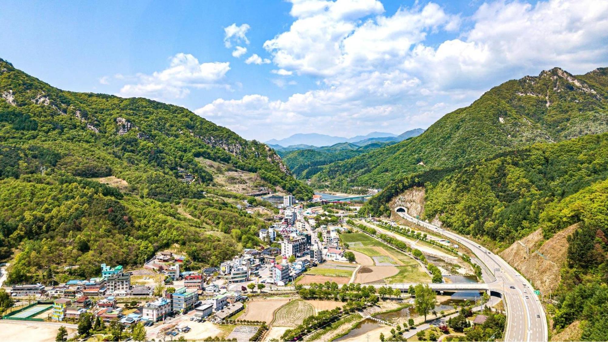 Gangchon Pine Hill Pension Chuncheon Exterior foto